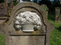 Neumagen Friedhof 216.jpg (102561 Byte)