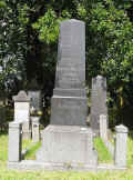 Aurich Friedhof 280.jpg (133908 Byte)
