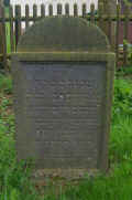 Luetz Friedhof 410.jpg (112515 Byte)