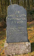 Puderbach Friedhof 439.jpg (168394 Byte)