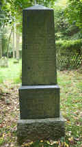 Langenlonsheim Friedhof 282.jpg (116918 Byte)