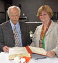 Neumarkt ProfGoldsmith 052011a.jpg (36345 Byte)