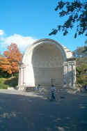 bandshell.jpg (25315 Byte)