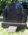 Delmenhorst Friedhof 584r.jpg (165437 Byte)