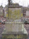 Wallertheim Friedhof neu 282.jpg (175349 Byte)