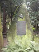 Darmstadt Friedhof 106.jpg (108848 Byte)