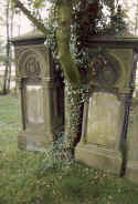 Aurich Friedhof 102.jpg (53939 Byte)