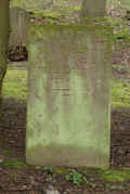 Seulberg Friedhof 159.jpg (74184 Byte)