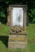 Ladenburg Friedhof 300328.jpg (108882 Byte)
