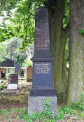 Wachenheim Friedhof 636.jpg (121817 Byte)