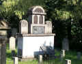 Lampertheim Friedhof 182.jpg (195364 Byte)