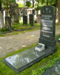 Augsburg Friedhof 071201.jpg (130829 Byte)